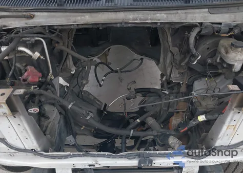 2010 Ford E-150 Commercial/Recreational z USA, uszkodzony, nr VIN 1FTNE1EW4ADA90841